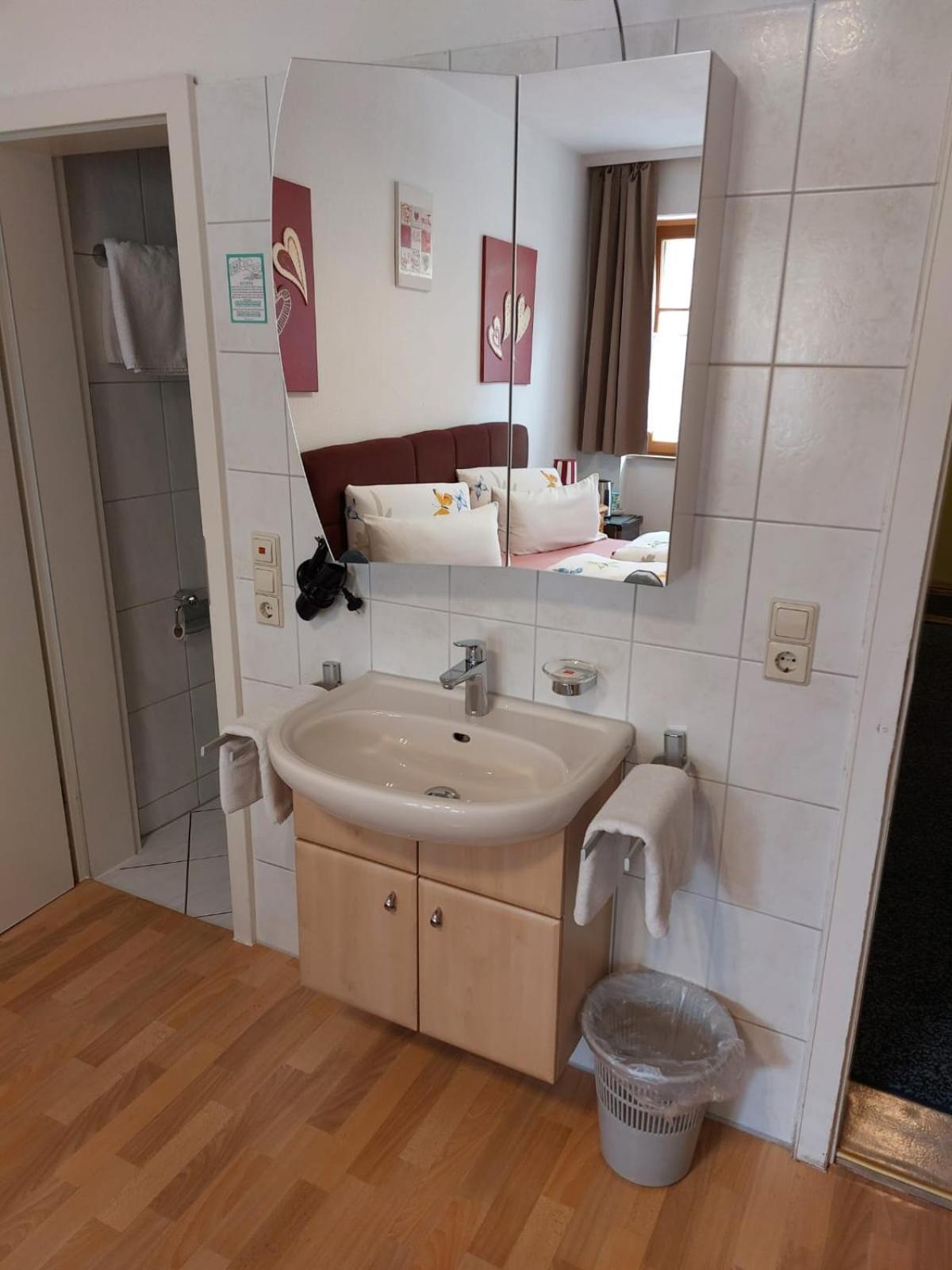 Schwabenstuben Doppelzimmer Meersburg Exterior photo
